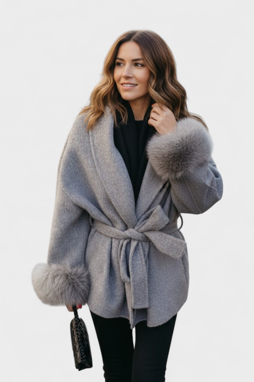 Dagmar™ | Elegant frakke med økopels